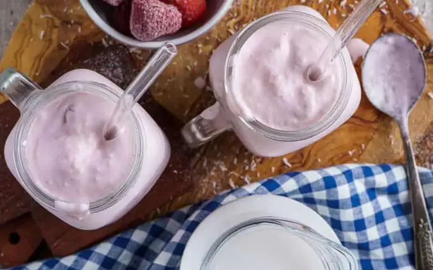 Strawberry coconut milk smoothie healthy